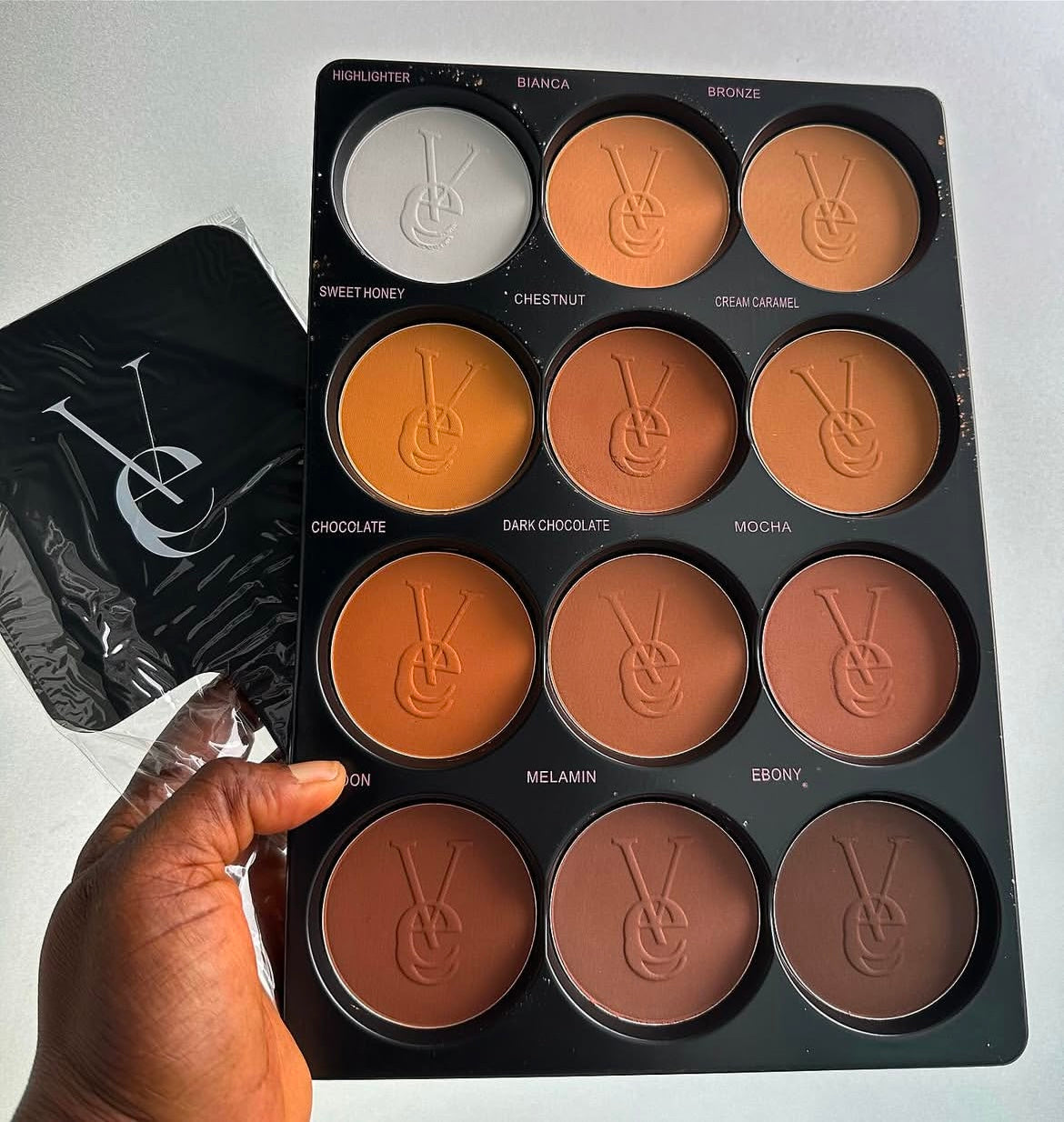 Vee Beauty 12in1 Powder Palette