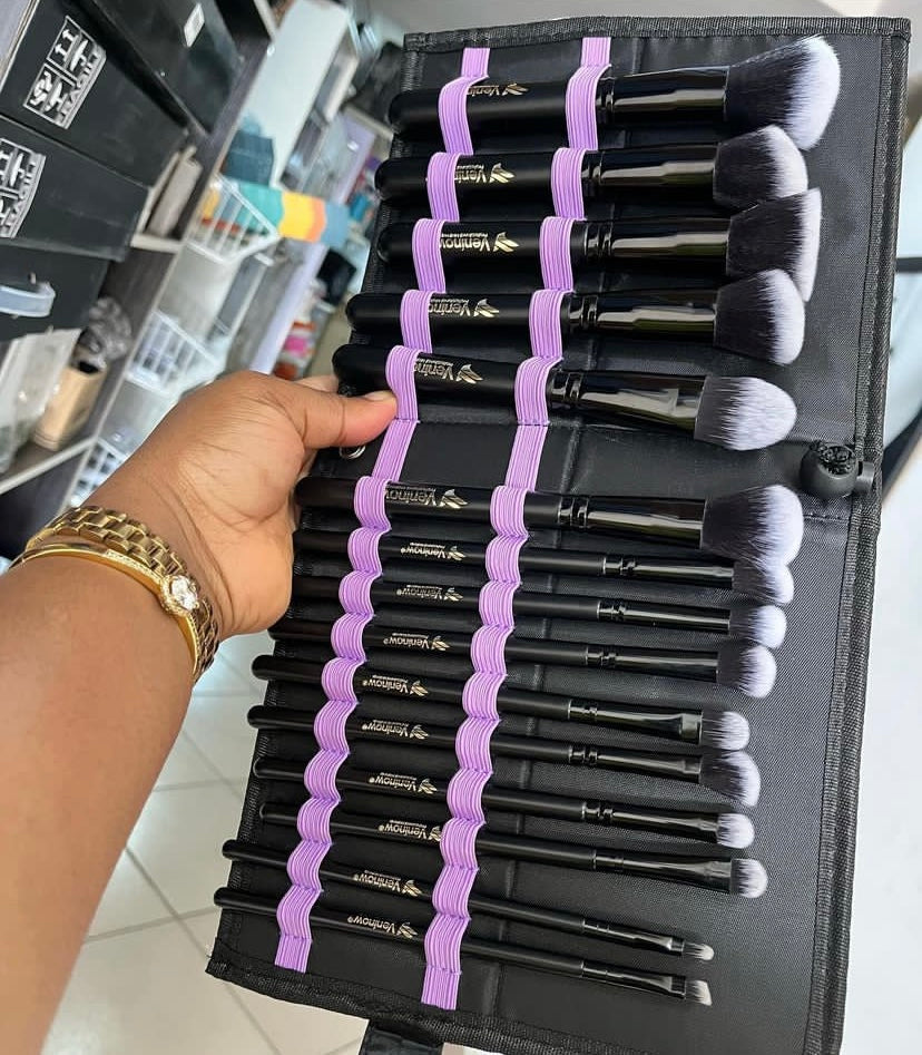 Veninow/Kaizm 15 piece Brush Set