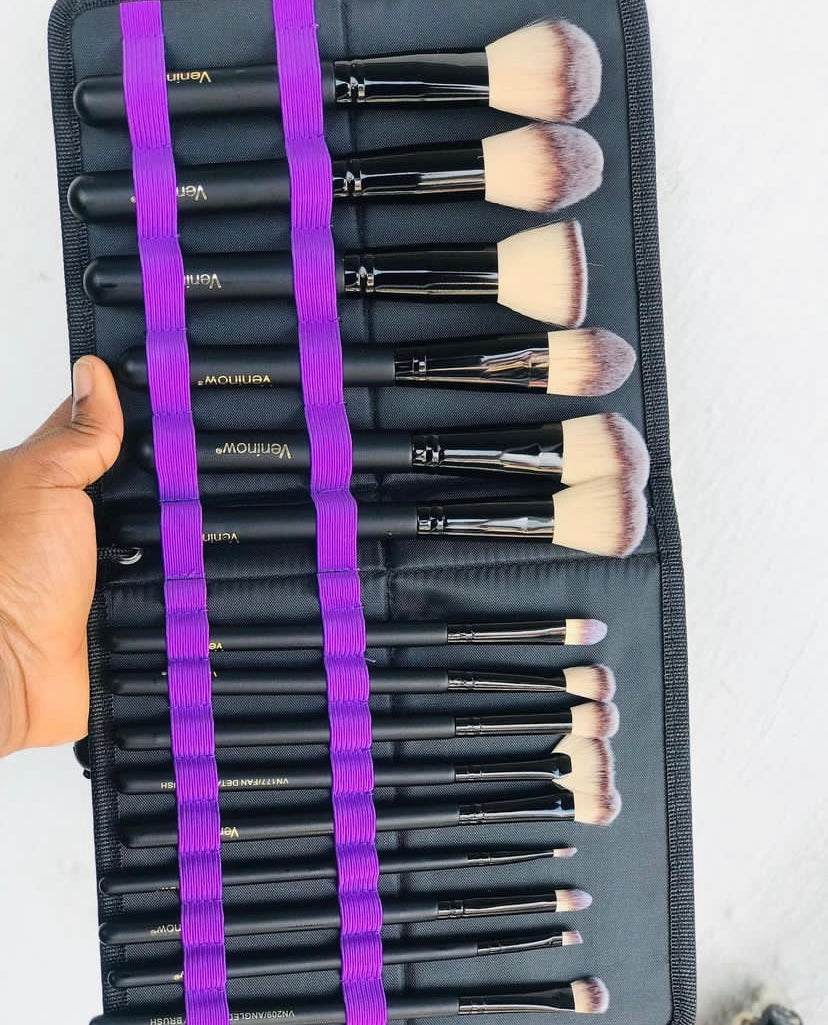Veninow/Kaizm 15 piece Brush Set