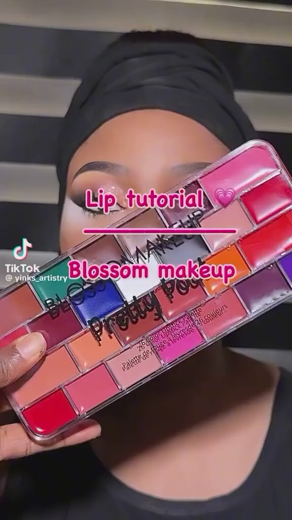 Blossom Pretty Pout Lip Palette