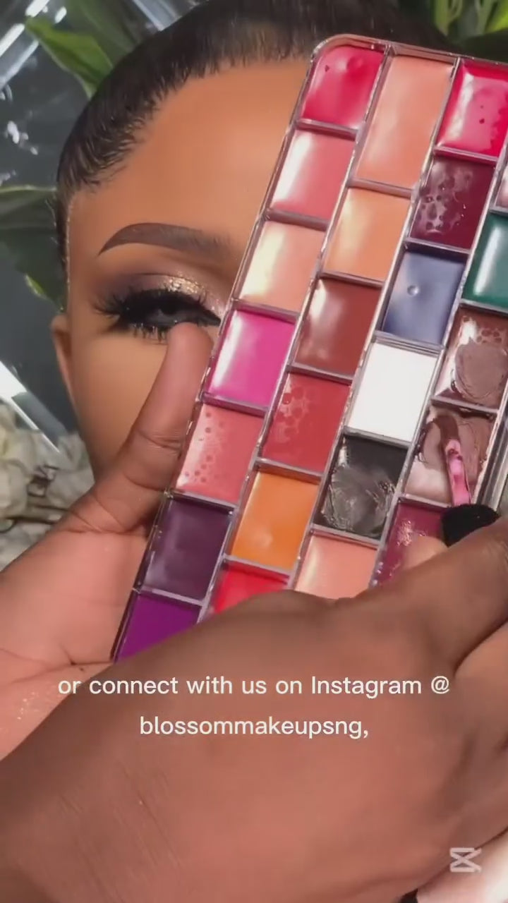 Blossom Pretty Pout Lip Palette